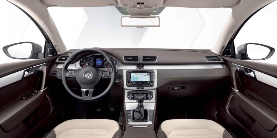  Volkswagen Passat Variant 2010 года  (фото 20 из 31)